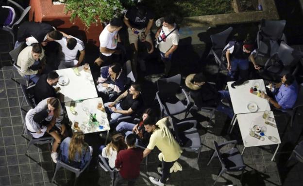 Estos son los grupos que eligen Ruzafa para salir de fiesta