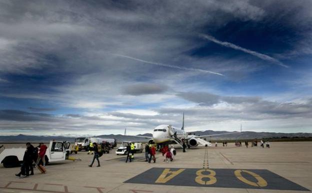 El aeropuerto de Castellón estrena una nuevas ruta de avión con Londres