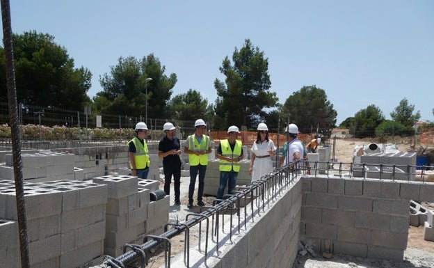 Bernabé Cano fija el fin de las obras del Centro Auxiliar de Salud de Bello Horizonte para mayo de 2023