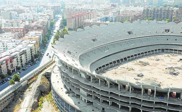 El Ayuntamiento recela del nuevo proyecto del estadio de Mestalla e insiste en un aforo de 70.000