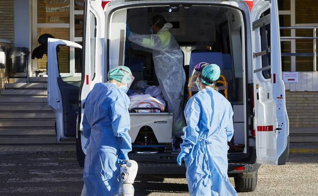 La pandemia repunta con 16 muertes, más contagios y otros 61 hospitalizados en la Comunitat