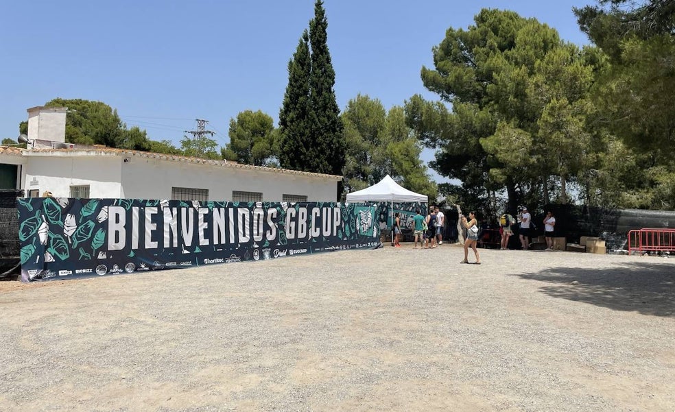Una fiesta por el consumo de cannabis reúne a 400 personas en Museros