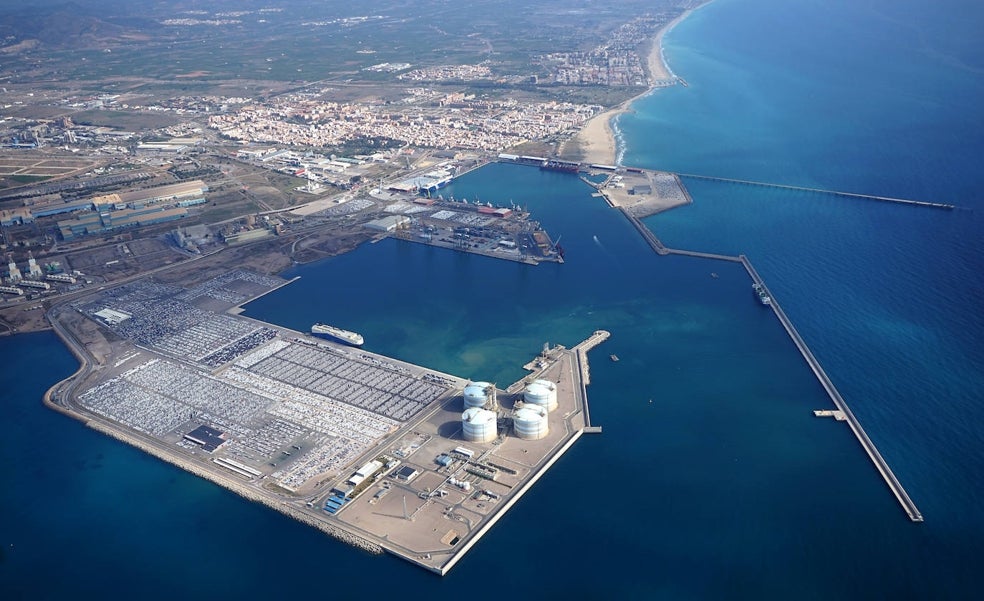 Los contratistas solicitan anular una licitación del puerto de Sagunto por el alza de costes