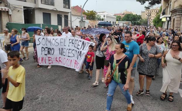 Benimàmet sale de nuevo a la calle contra el centro de menores