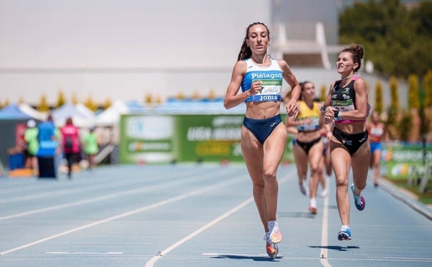 Yurena Hueso y Redolat se cruzan a medio camino