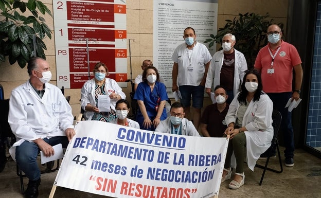 El departamento de salud de la Ribera lleva cuatro años con el convenio colectivo caducado