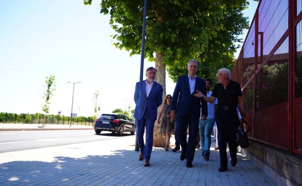 Illueca destaca que la actuación en la avenida Guadassuar de l'Alcúdia mejora la calidad de vida de los vecinos