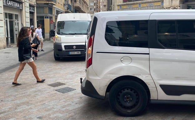 Cs pide revisar el control de la carga y descarga en el centro de Valencia tras las quejas de los comerciantes