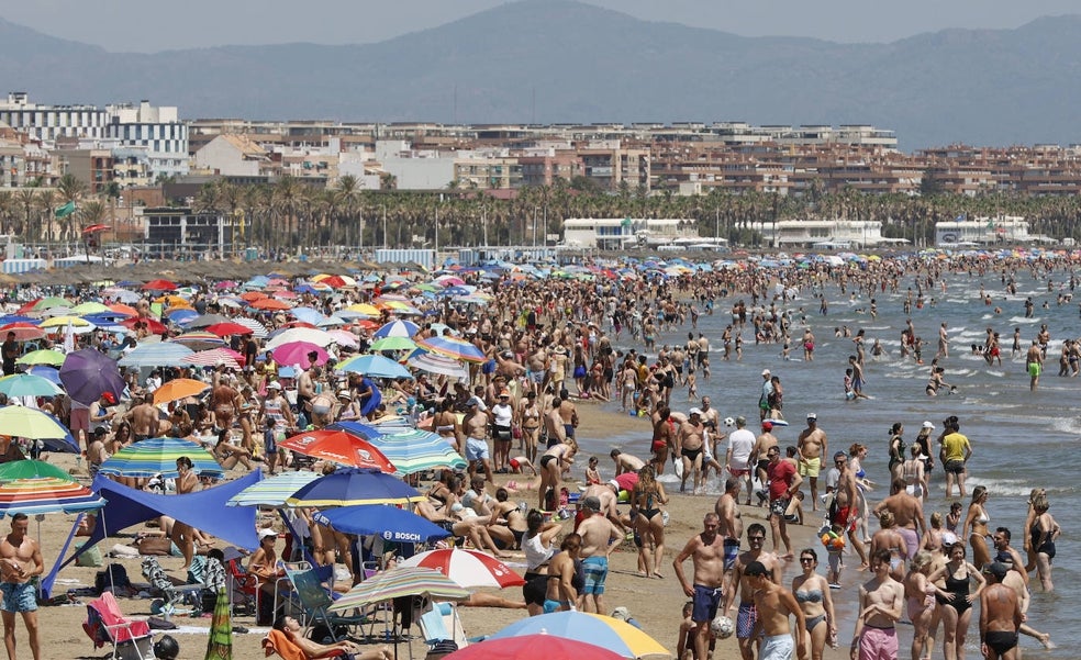 La renta de los hogares valencianos se descuelga de la media nacional y está ya doce puntos por debajo
