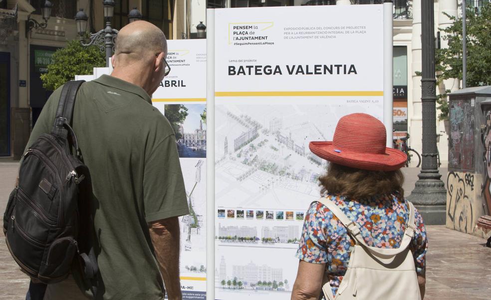 Veto al pavimento que rodea la Lonja y el Mercado Central de Valencia