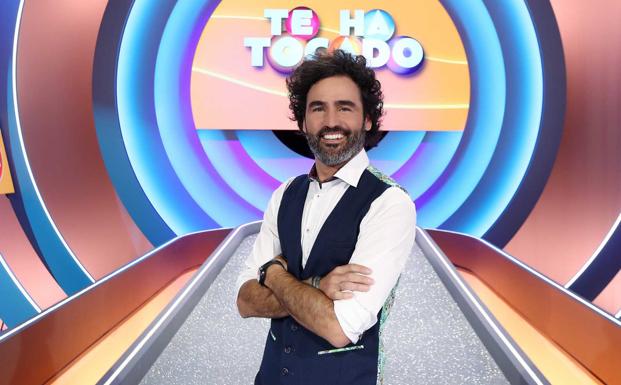 Quién es Raúl Gómez, el presentador maratoniano de 'Te ha tocado' en La 1 de TVE