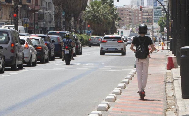 Pérez Galdós estalla contra el caos de carriles en la avenida