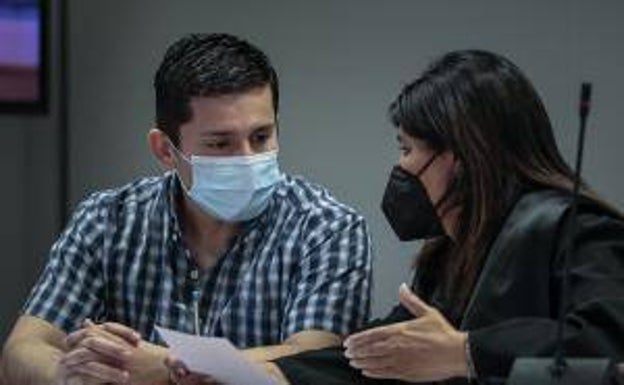 Los guardias civiles hallaron ADN de Marta en una lentilla, en los interruptores de la casa y en un pantalón del acusado