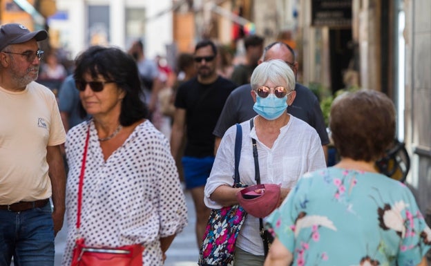 Los contagios por Covid se duplican en la Comunitat en apenas tres días mientras crecen las hospitalizaciones