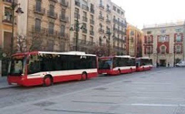 Alcoi reanuda el servicio combinado de autobús Cementerio-Font Roja