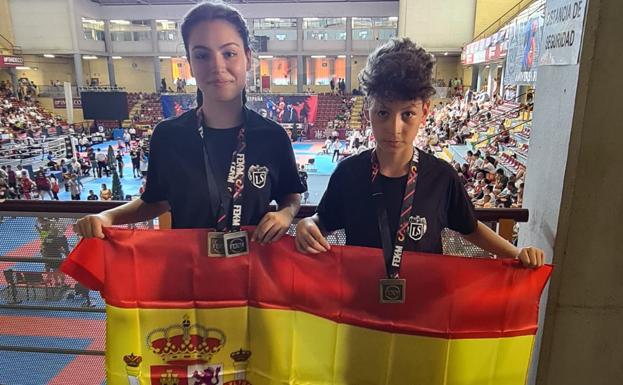 Dos hermanos valencianos se coronan campeones de España de kick boxing