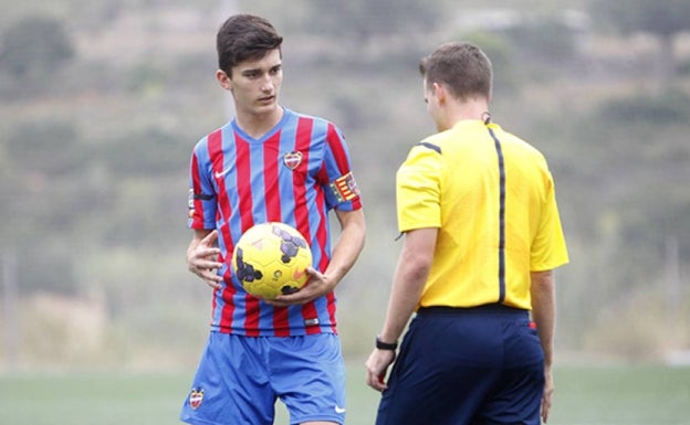 Pepelu, llamado a portar el brazalete del Levante