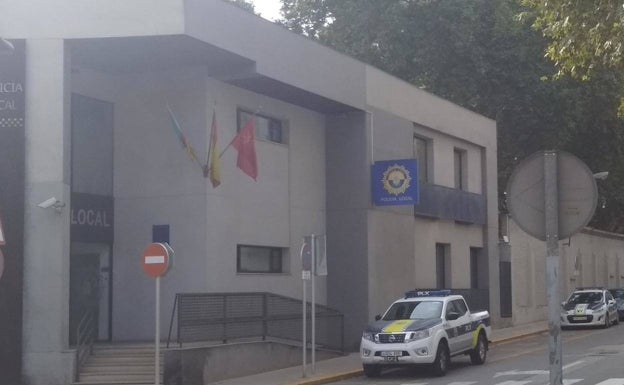 Sindicatos policiales de Xàtiva denuncian constantes cambios de turno y que trabajan 2,5 horas más que el resto de funcionarios