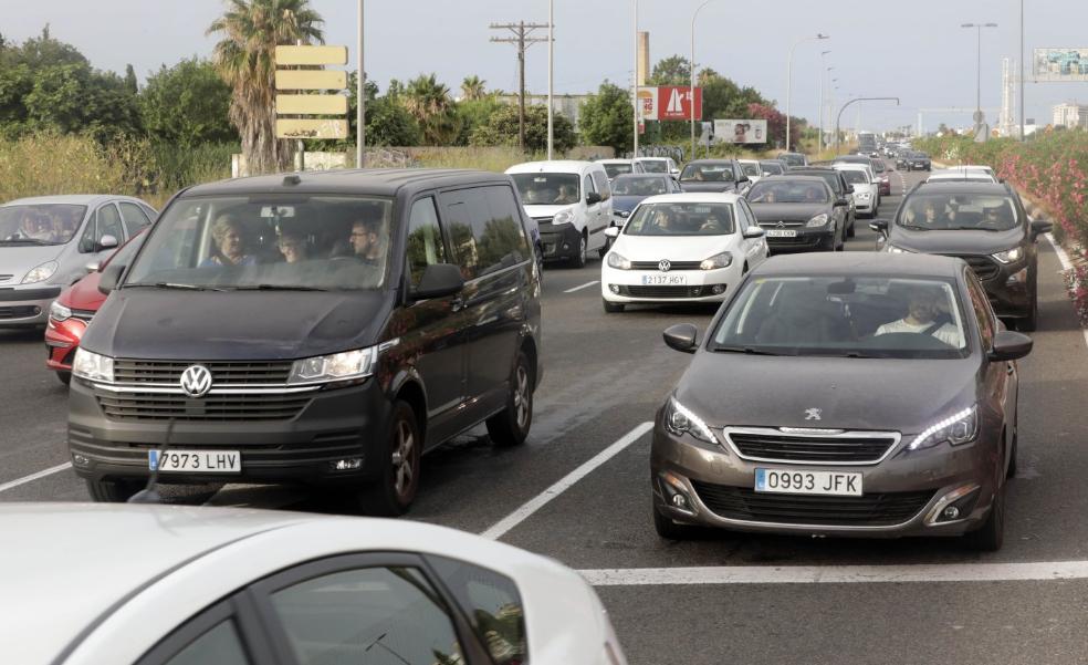 El Consell abre la puerta a cobrar a los coches por entrar en Valencia