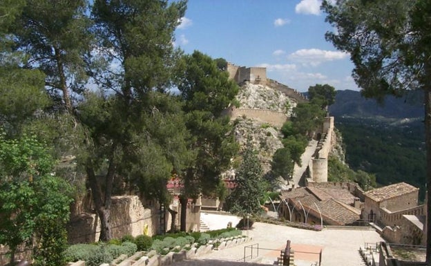 Arranca Nits al Castell de Xàtiva con la actuaciones de Rafael Álvarez 'El Brujo' y Victor Manuel