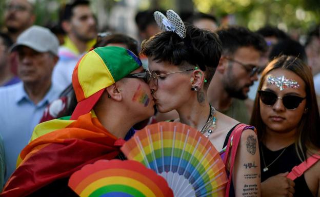Desfile del Orgullo 2022 en Madrid: horario, recorrido y dónde verlo por televisión