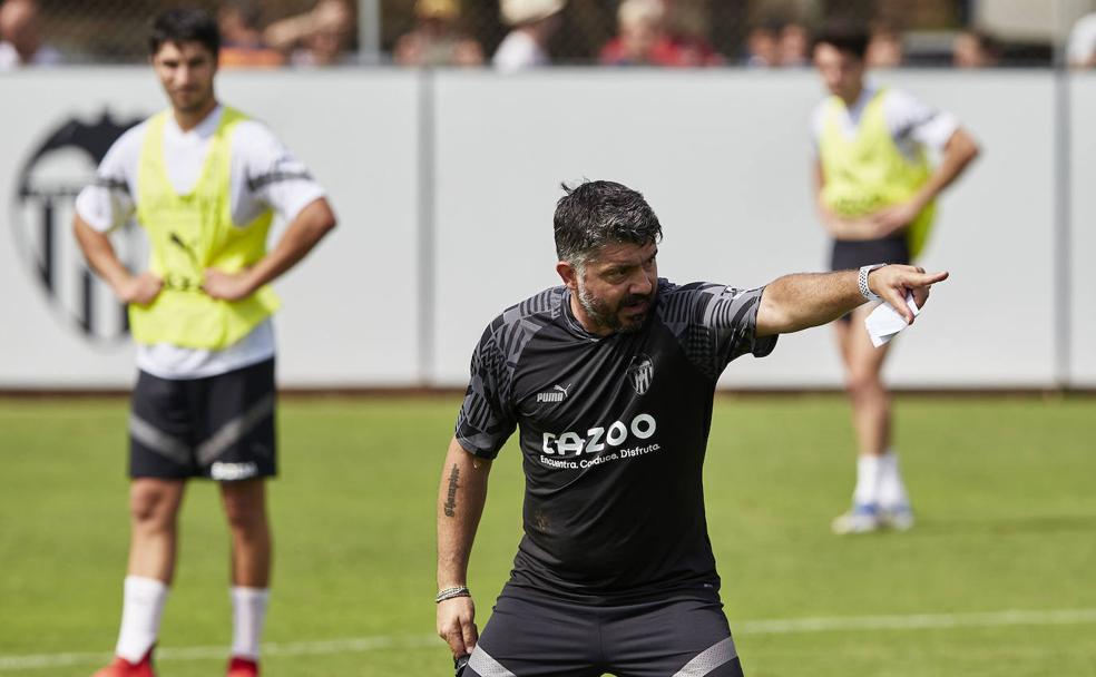 Gattuso empieza a perfilar su once titular