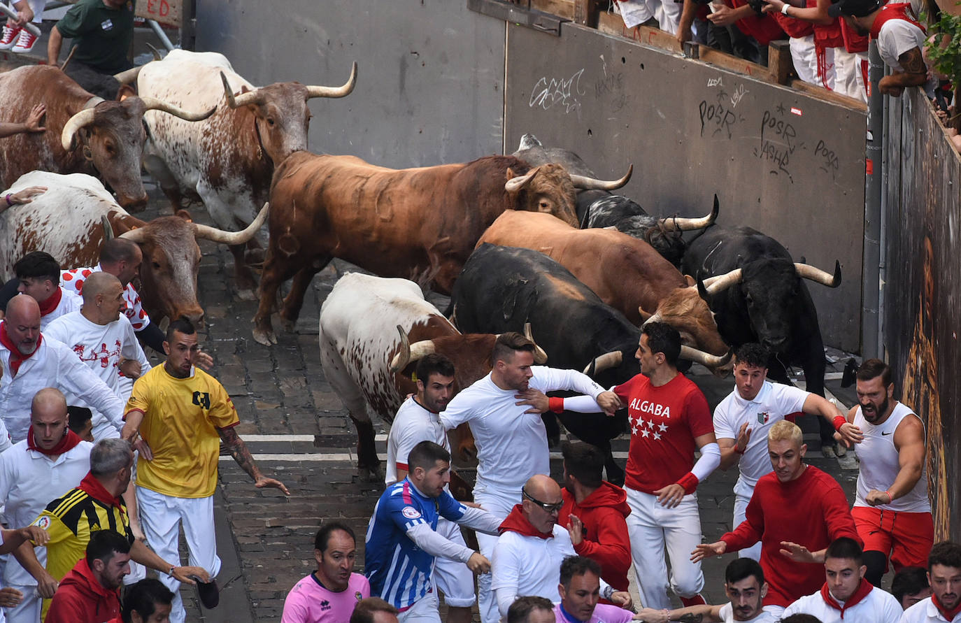 Las mejores fotos del cuarto encierro de los Sanfermines 2022