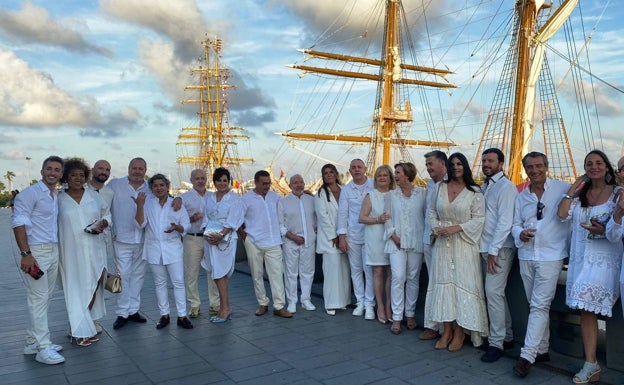 De una cena de verano de blanco ibicenco al homenaje a una carrera gastronómica brillante