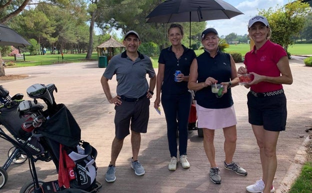 La alta sociedad valenciana juega al golf por una buena causa