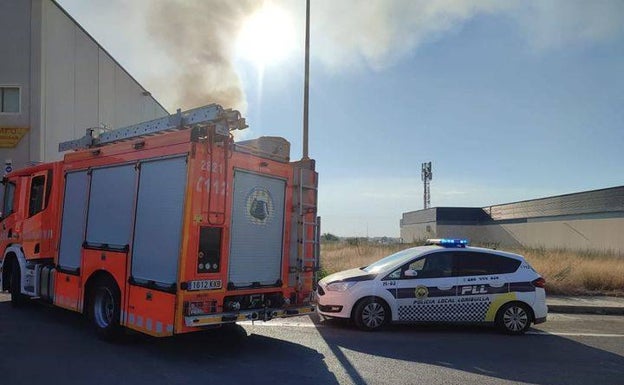 Incendio en una empresa de tratamiento de residuos en Loriguilla