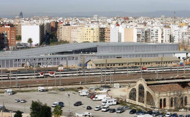 Giner denuncia que el canal de acceso del Parque Central costará 136 millones más de lo previsto