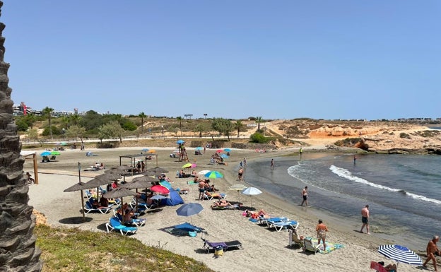 Cerradas tres playas en Orihuela por «alto nivel» de contaminación residual