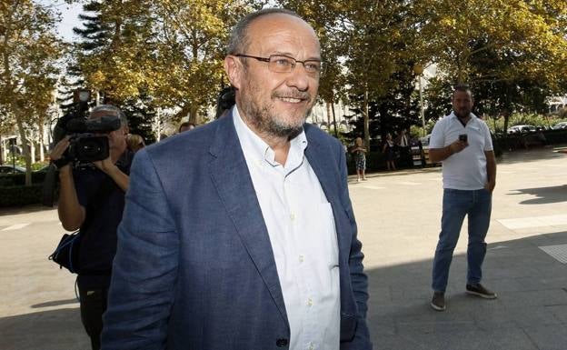 Rafa Rubio trata de evitar la prórroga de la investigación en Azud: «Es desproporcionado»