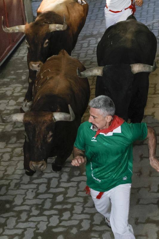 Las imágenes más llamativas del encierro final de los Sanfermines