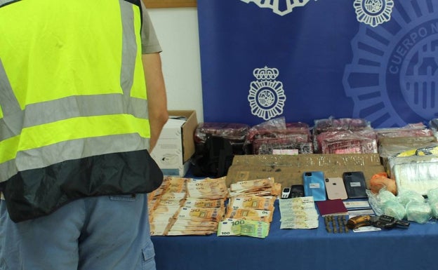 Cuatro detenidos, dos de ellos ya en prisión, tras intervenir 43 kilos de droga en un trastero de l'Eliana