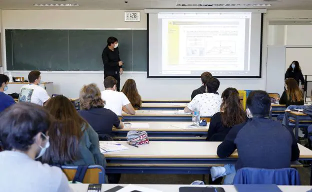 Student In A Class Of Upv. 
