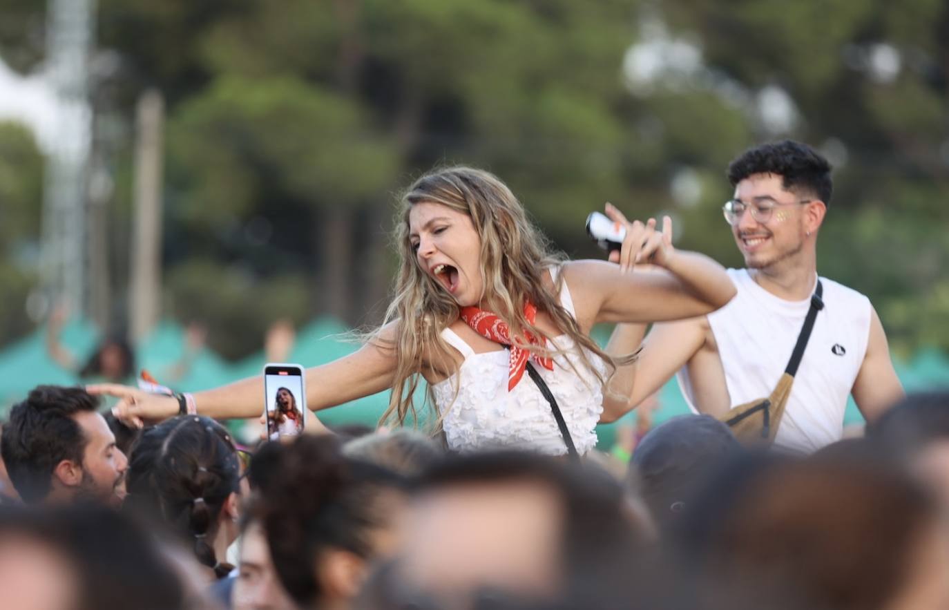 Segundo día del FIB: The Kooks, Dorian y Steve Aoki hacen bailar a Benicàssim