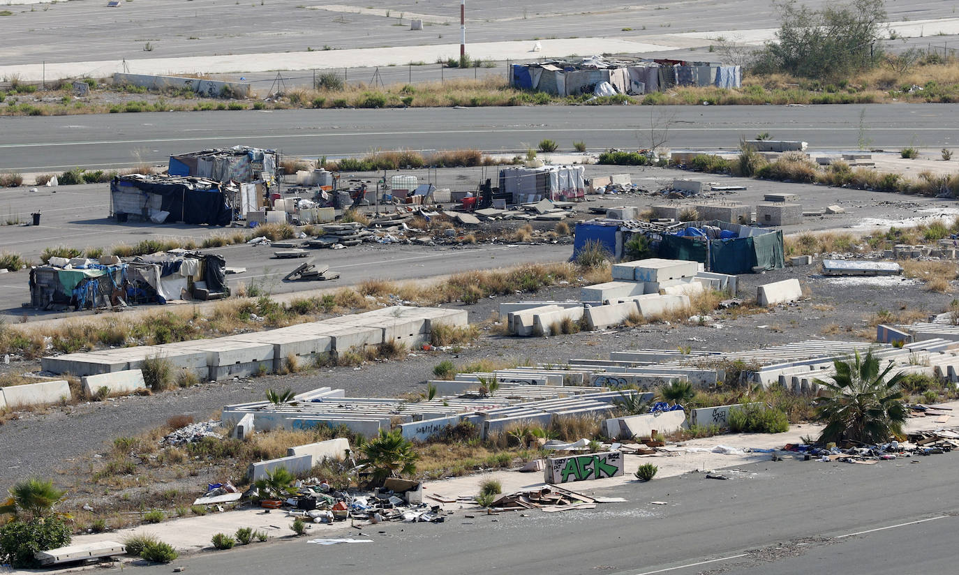 Chabolas en el antiguo circuito de la Fórmula 1 de Valencia