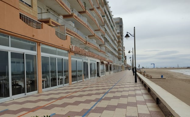 El Perelló acoge una jornada sobre soluciones para salvar las playas