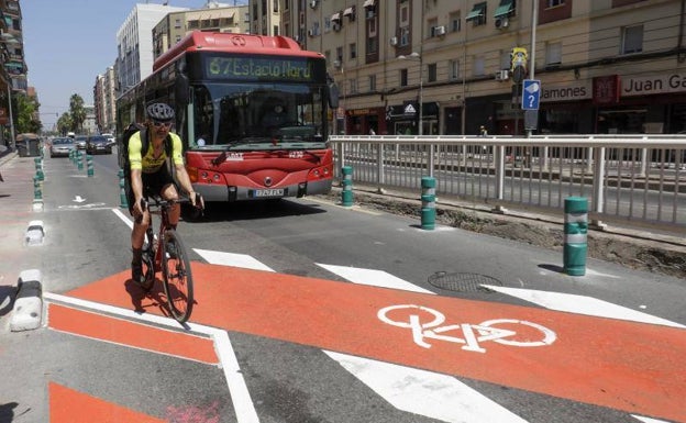 Otra improvisación en la avenida Pérez Galdós de Valencia