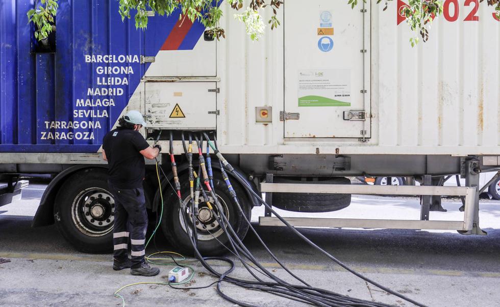 Una avería deja sin luz a 8.000 vecinos en Valencia