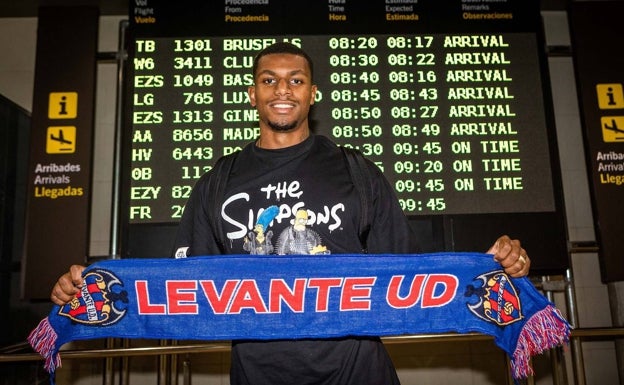 El Levante hace oficial el fichaje de Wesley Moraes