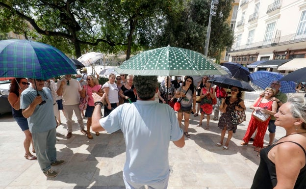 Denuncian que el parking de la plaza de la Reina abrió sin Plan de Autoprotección