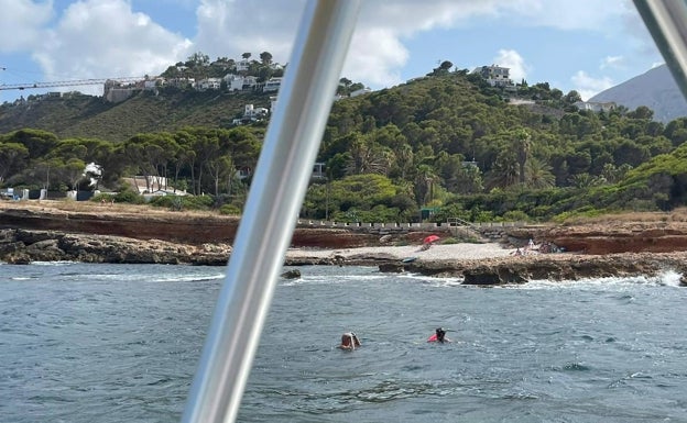 Pillan a un pescador furtivo en la reserva marina del Cap de Sant Antoni