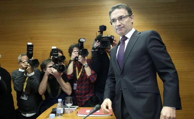 Anticorrupción pide 21 años de cárcel para el exconseller Serafín Castellano en el caso del cártel del fuego