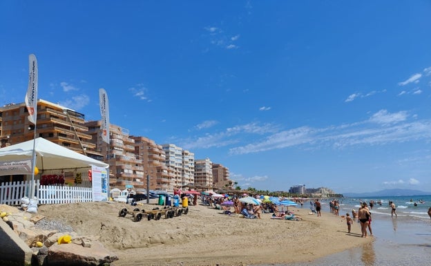 Costas regenerará una playa de Oropesa en pleno mes de agosto