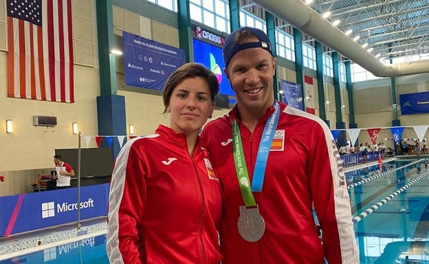 Nuria y Javi, una pareja nacida en la piscina