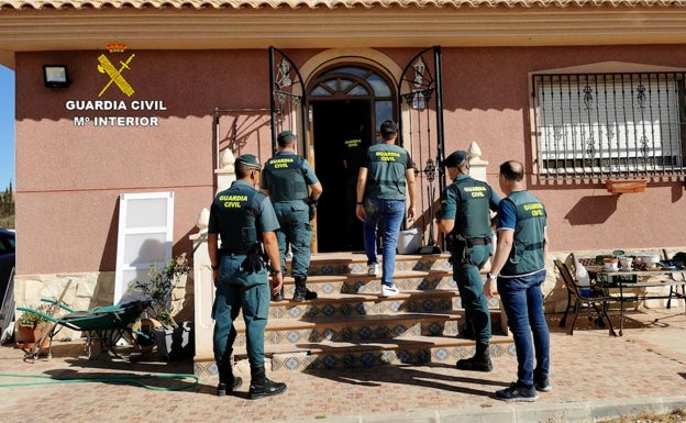 Detenidos tras atracar dos bancos en Murcia y Alicante