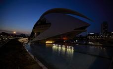 Valencia apaga la Ciudad de las Artes y las Ciencias