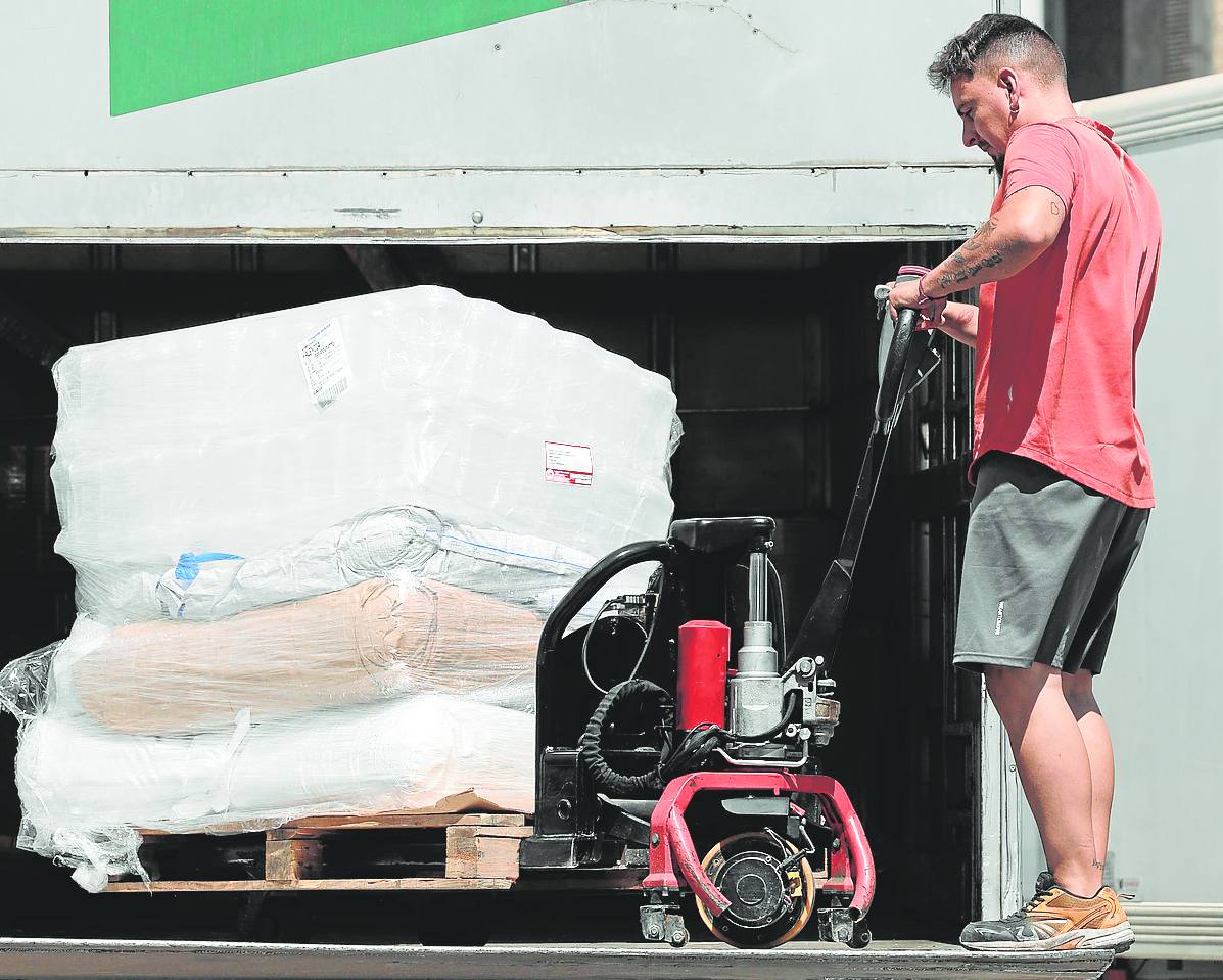 La caída del consumo recorta el crecimiento de la Comunitat en 2023
